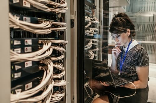 Tips to Handle the Flood of IT Support Requests as the Technology Landscape Shifts